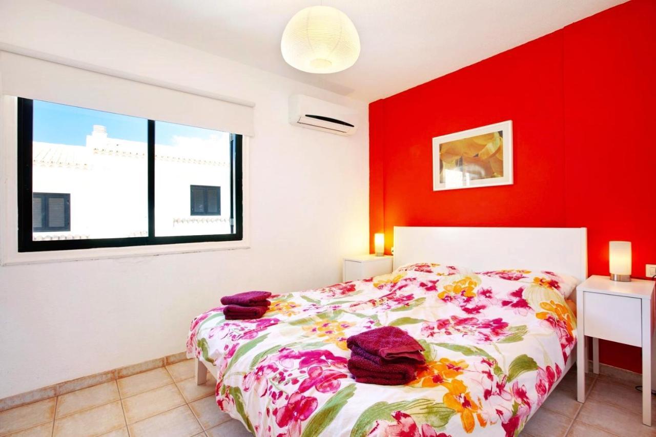 Remarkable 2-Bed House In Chayofa With Pool エクステリア 写真