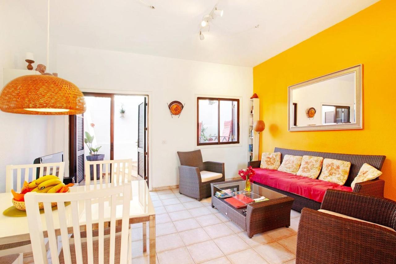 Remarkable 2-Bed House In Chayofa With Pool エクステリア 写真